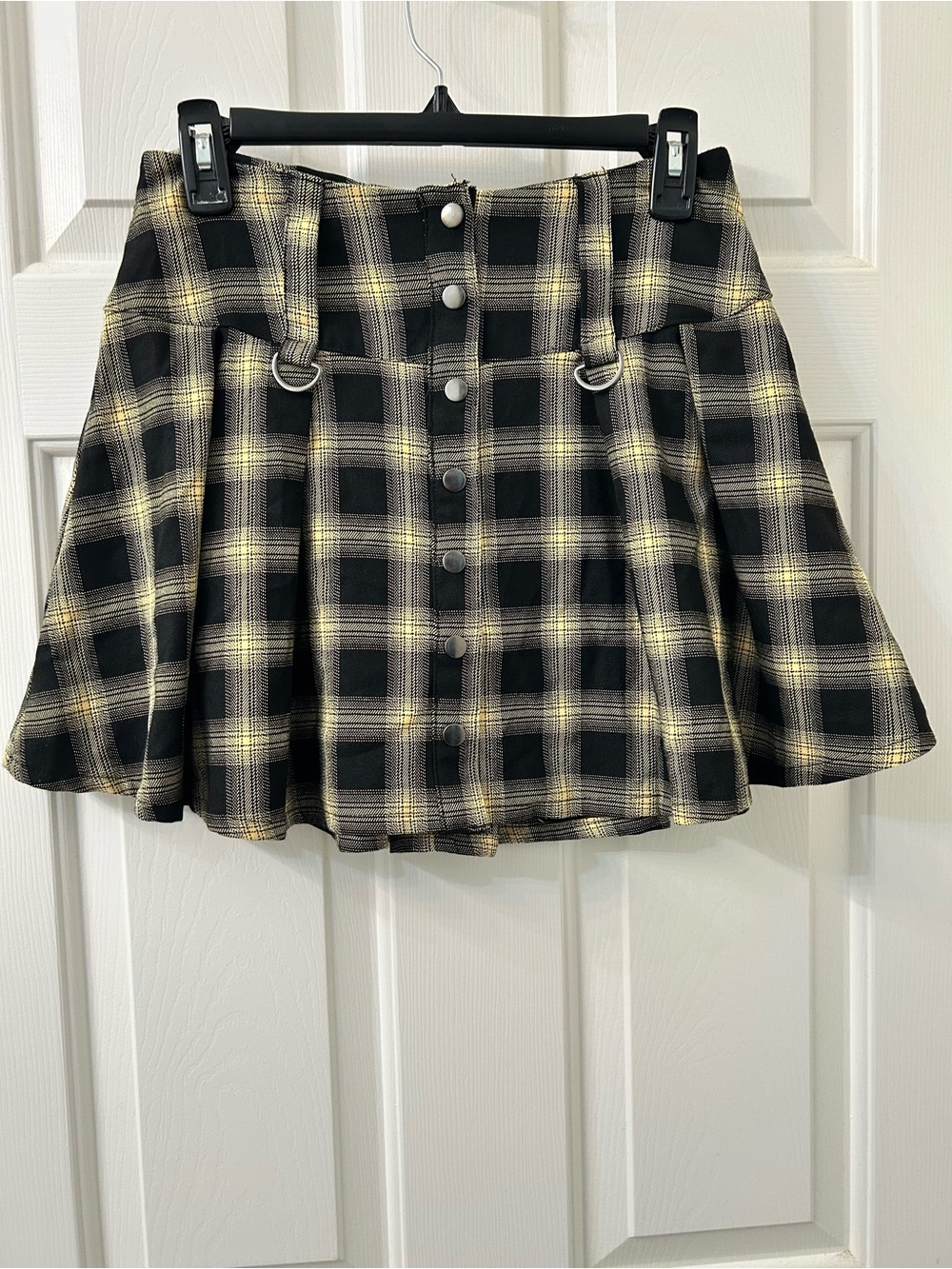 Hot Topic Black & Yellow Plaid Circle Skirt with Ring Details